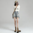 Load image into Gallery viewer, [Flower Series] ★Shorts★ Shorts Pants Denim 2color Easy to match Summer SML Blue Black
