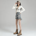 Load image into Gallery viewer, [Flower Series] ★Shorts★ Shorts Pants Denim 2color Easy to match Summer SML Blue Black
