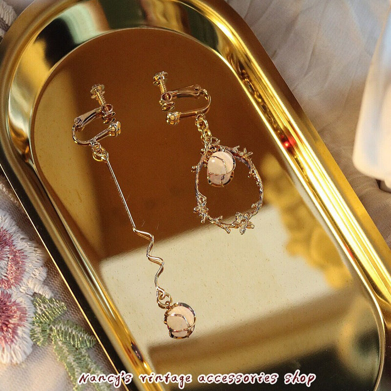 [MISSN series] ★Chinese style earrings★ 2 colors Pair of earrings or pierced earrings Accessories Asymmetrical Cute