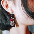 Load image into Gallery viewer, [Kokaisha---Flower Bone Series] ★Chinese-style earrings★ 2 types, 1 piece, one side, accessory, pierced earring or earring
