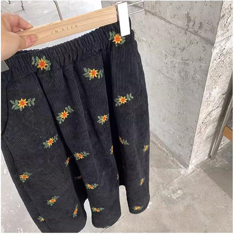 [MUSU Series]★Skirt★ Corduroy bottoms embroidery black black floral pattern skirt easy to match