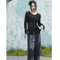 Load image into Gallery viewer, [Daiseiryuu 4 Series] ★Chinese-style top★ V-neck, sheer, long-sleeved shirt, sun protection, Chinese clothing, sexy, black
