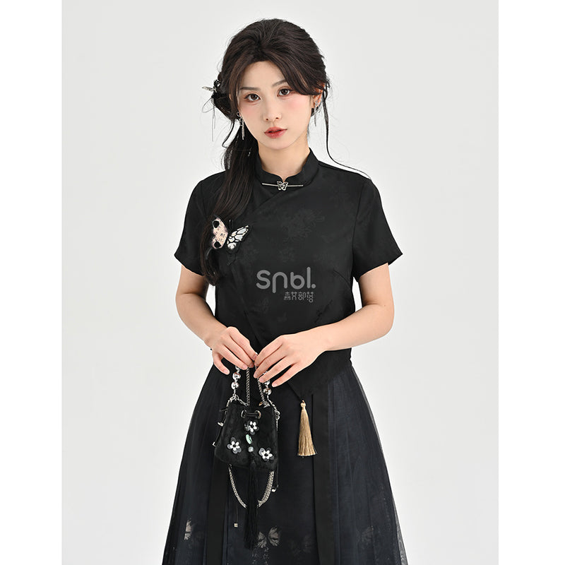 【森女部落シリーズ】★チャイナ風トップス★ Tシャツ チェーン付き 個性的 夏服 蝶々 ショート丈 ブラック 黒い