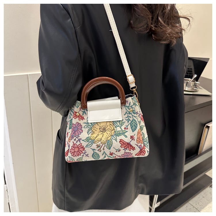 [YUJIAN series]★Bag★ 3color shoulder bag oil painting style floral pattern cute black beige wine red