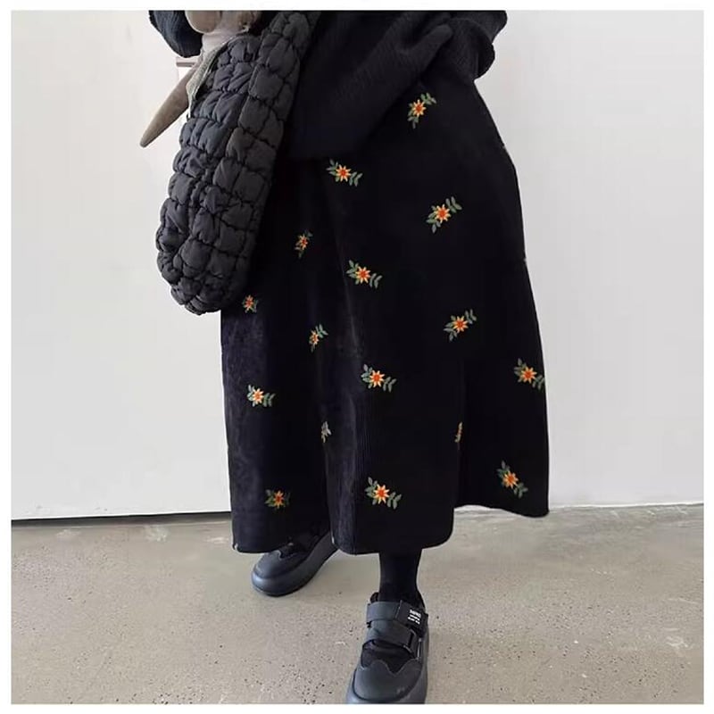 [MUSU Series]★Skirt★ Corduroy bottoms embroidery black black floral pattern skirt easy to match