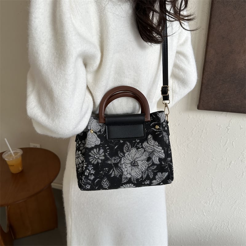 [YUJIAN series]★Bag★ 3color shoulder bag oil painting style floral pattern cute black beige wine red