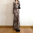 Load image into Gallery viewer, [Gagaopt Series] ★One Piece★ Slit Print Ladies Slimming Easy to Match Neck
