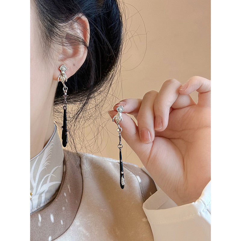 [Drejew Series] ★Chinese-style earrings★ Pair of earrings or earrings, fan, sense, fringe, unique