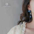 Load image into Gallery viewer, [YOUR EARS series] ★Earrings★ Pierced earrings, accessories, women's, floral pattern, blue, handmade, fringe
