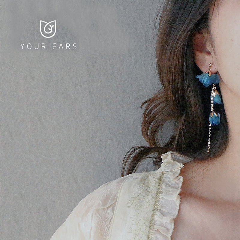 【YOUR EARSシリーズ】★耳飾り★ ピアス アクセサリー レディース 花柄 ブルー 青い 手作り フリンジ