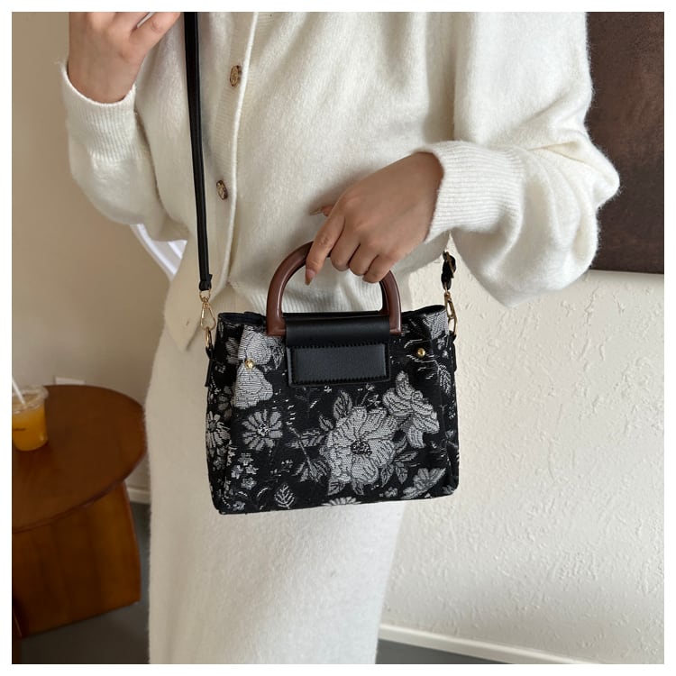 [YUJIAN series]★Bag★ 3color shoulder bag oil painting style floral pattern cute black beige wine red