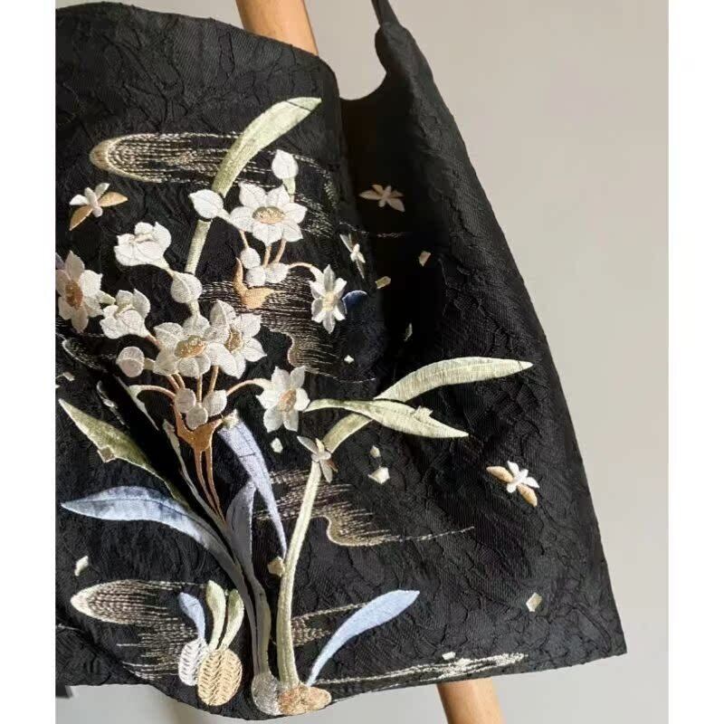 [DDM Series]★China style bag★ Embroidery shoulder bag floral pattern cute commuting date black black easy to match