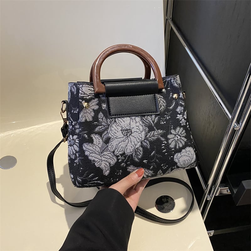 [YUJIAN series]★Bag★ 3color shoulder bag oil painting style floral pattern cute black beige wine red