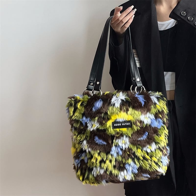 [Masen Series] ★Bag★ Shoulder bag, large capacity, fluffy, for commuting, office lady, date, school, cute, oil painting style, stylish