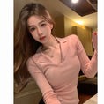 Load image into Gallery viewer, [XIXI Series]★Knit Tops★ 3color Tops Sexy Simple V-neck Black Pink Slimming
