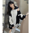 Load image into Gallery viewer, [DEER Choyo Deer Series] ★One piece★ Short length, casual, off-the-shoulder, color scheme Black White Black White S M L XL
