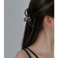 Load image into Gallery viewer, [KANSAI Series] ★Hair Ornament★ Hair Clip Accessory Accessory Spider Unique Fashion Trend Stylish Bun Hair Clip
