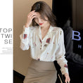 Load image into Gallery viewer, [Kuen Yume Series]★Shirt★ Floral pattern tops Ladies fashion V-neck Improves temperament Chiffon print
