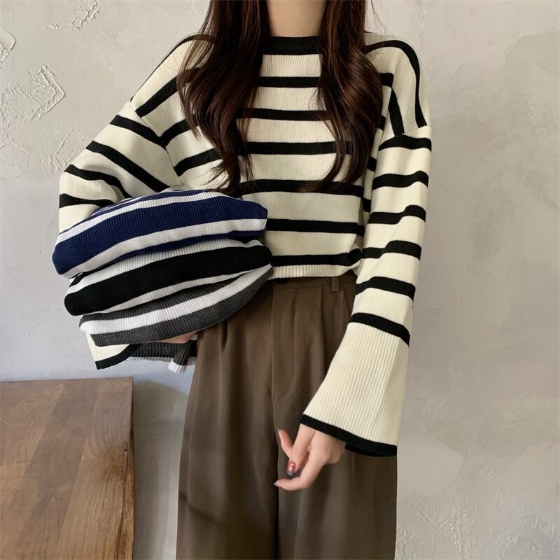 [Insufficient Moe Series] ★Tops★ 4color Flare Sleeve Women's Stylish Horizontal Striped Pattern Easy to Match