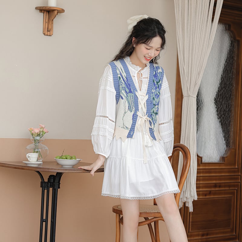 [LIANLISTUDIO series] ★Knit vest★ Oil painting style Easy to match Blue Blue floral pattern Cute SML