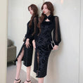 Load image into Gallery viewer, [Hundred Minute Eight Series] ★Cheongsam Dress★ Velvet Switching Floral Pattern Slimming Sexy Black Black SML XL
