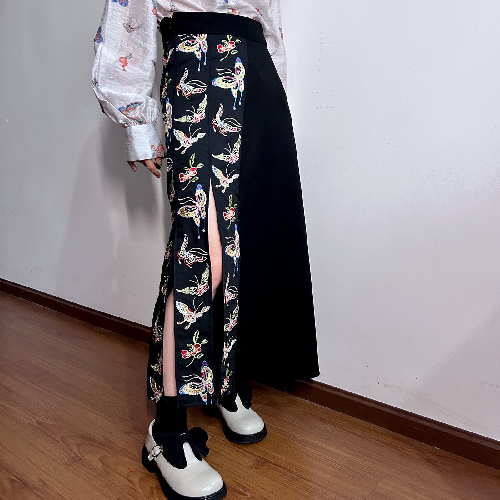 [True fish series] ★China style skirt★ Bottoms slit print butterfly switching unique black black