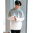 Load image into Gallery viewer, [CHICERRO series] ★Sweater★ 3color tops Color scheme gradation Unisex S M L XL Easy to match
