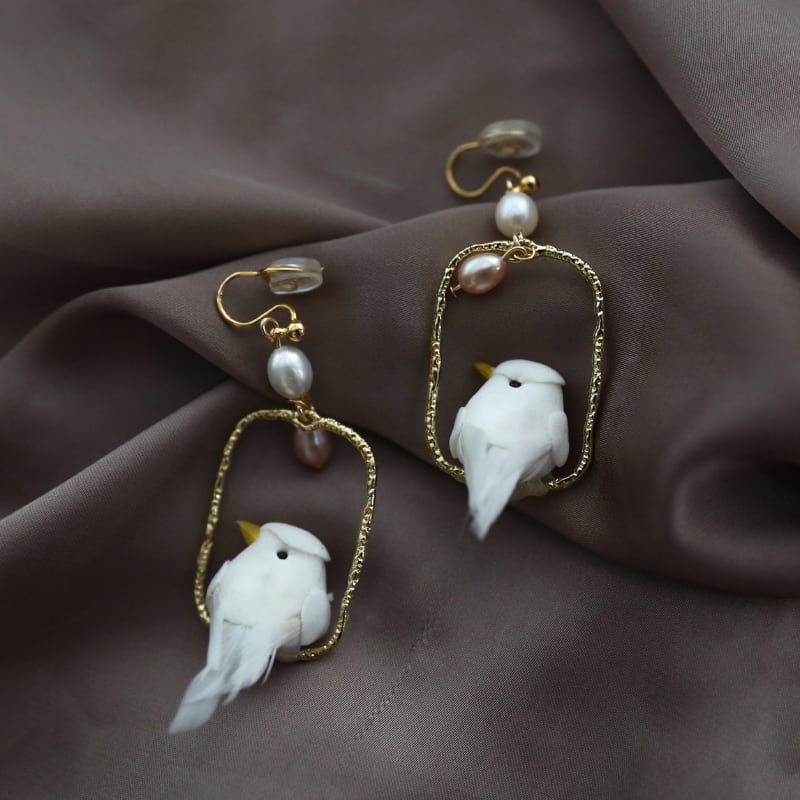 [SUZEE Series] ★Earrings★ 4color White Yellow Pink Blue Earrings or Earrings Pair Animal Bird Bird Cute