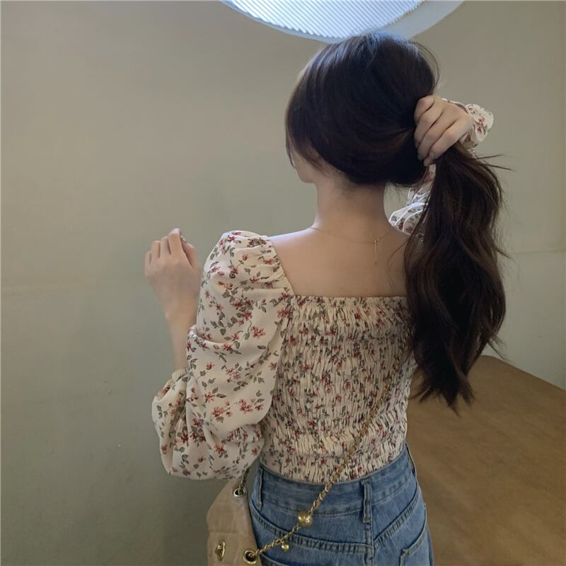 [SANMUZI Series] ★Tops★ 2 Colors Floral Tops Blouse Short Length Cute Spring Clothes Beige Black