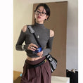 Load image into Gallery viewer, [MEIMEI Series] ★Tops★ T-shirt, long sleeve, sexy, exposed shoulders, slimming, gray, black
