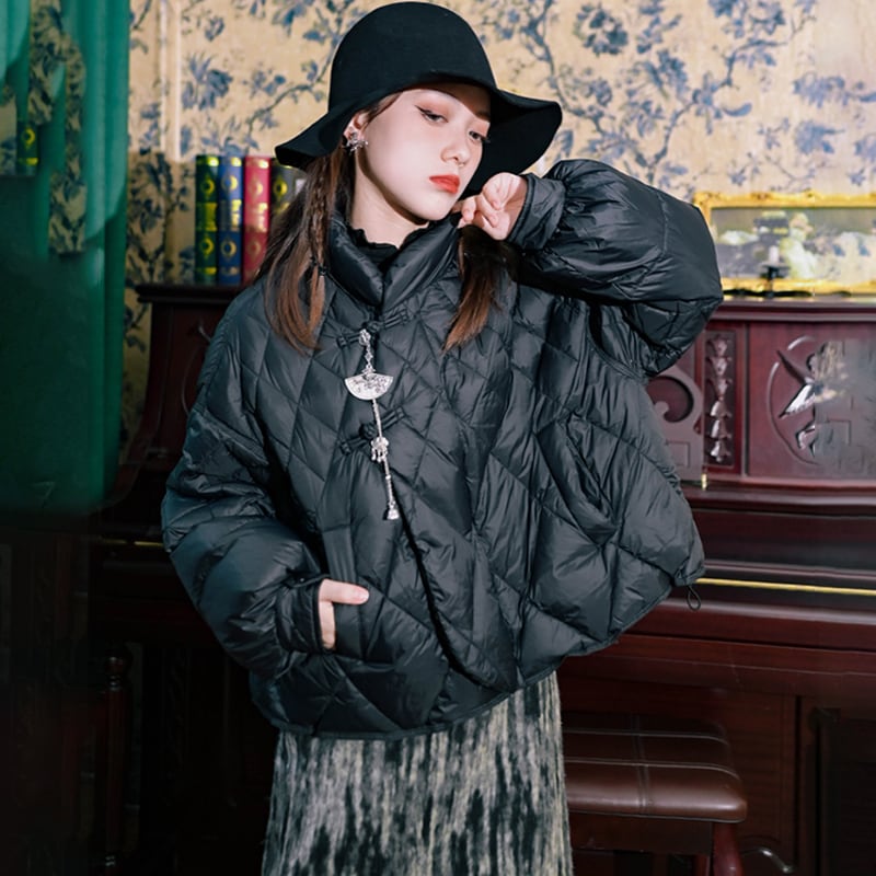 [Kokaishan---Tsukiino Series] ★Down coat★ 2 colors with decorations 90% down winter coat Warm short length diamond shape