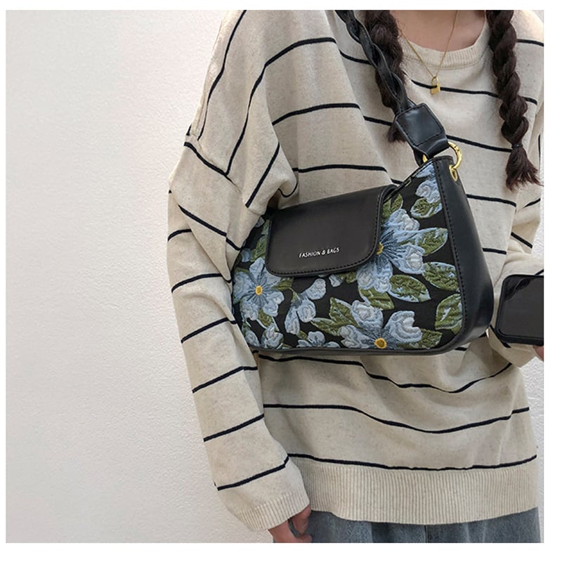 [HOTKISS Series] ★Bag★ Oil painting style floral pattern cute date commuting OL office switching black black