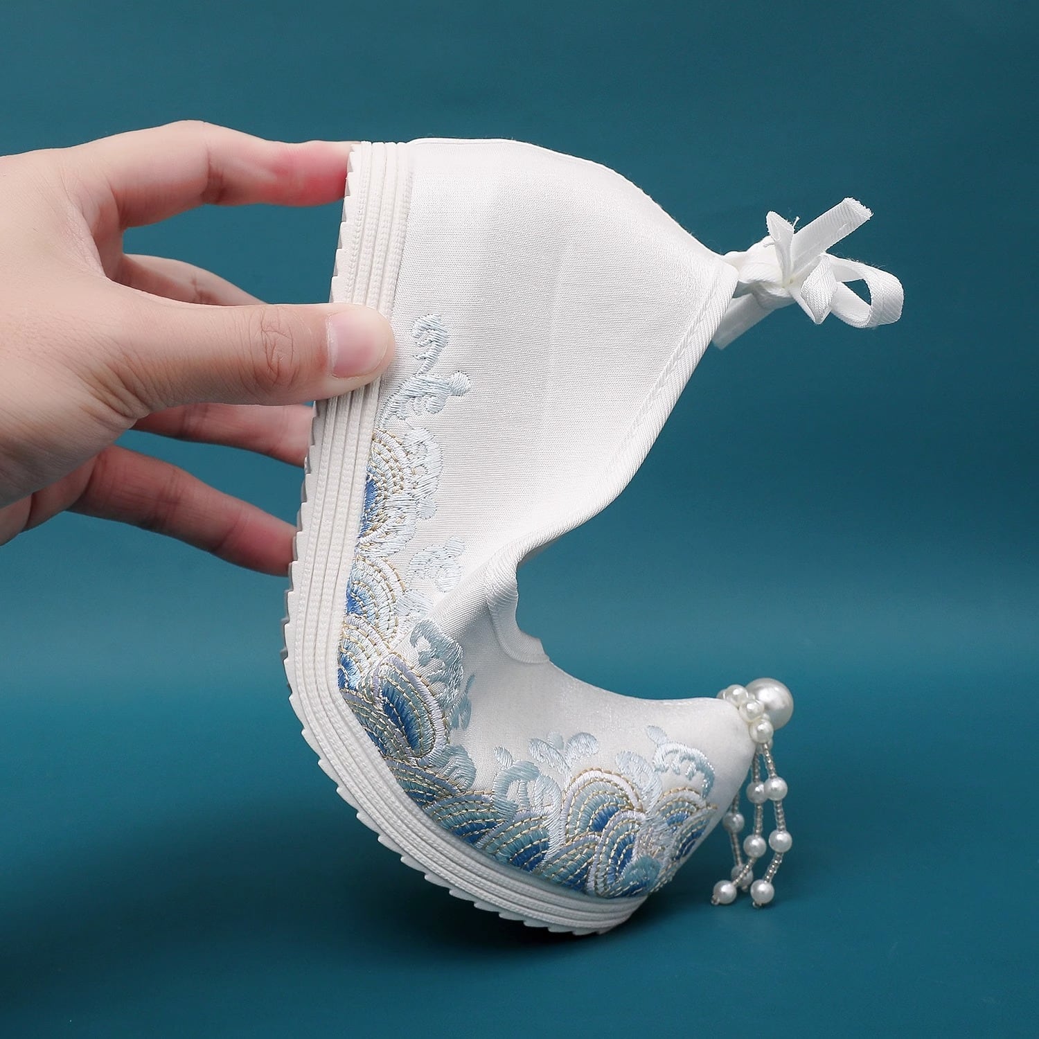 [YOUYIJIA series] ★Embroidered shoes★ Heel 3.5cm Size 34-40 Shoes Chinese style shoes White Blue Cute Hanfu shoes