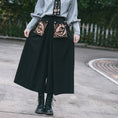 Load image into Gallery viewer, [Kogaisha---Monster Series] ★Chinese-style pants★ Gaucho pants, bottoms, easy to match, slimming, black, ML XL
