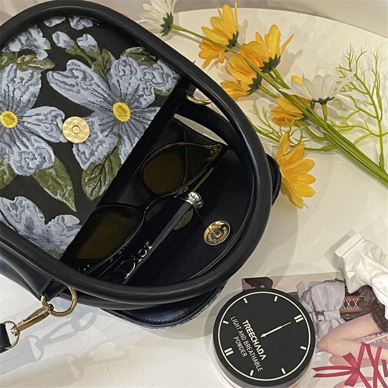 [DAZE &amp; ERPANG series] ★Shoulder bag★ 2color oil painting style floral pattern cute date commuting OL office