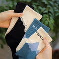 Load image into Gallery viewer, [Moroya series] ★Socks★ 4color asymmetrical 2 pairs of socks Easy to match Black White Green Blue
