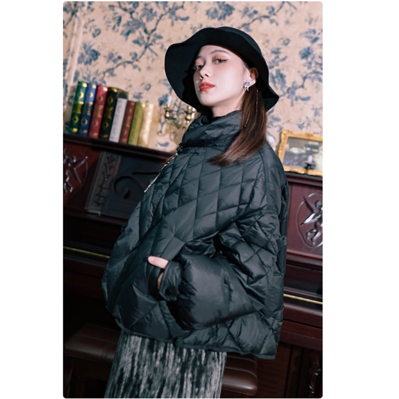 [Kokaishan---Tsukiino Series] ★Down coat★ 2 colors with decorations 90% down winter coat Warm short length diamond shape