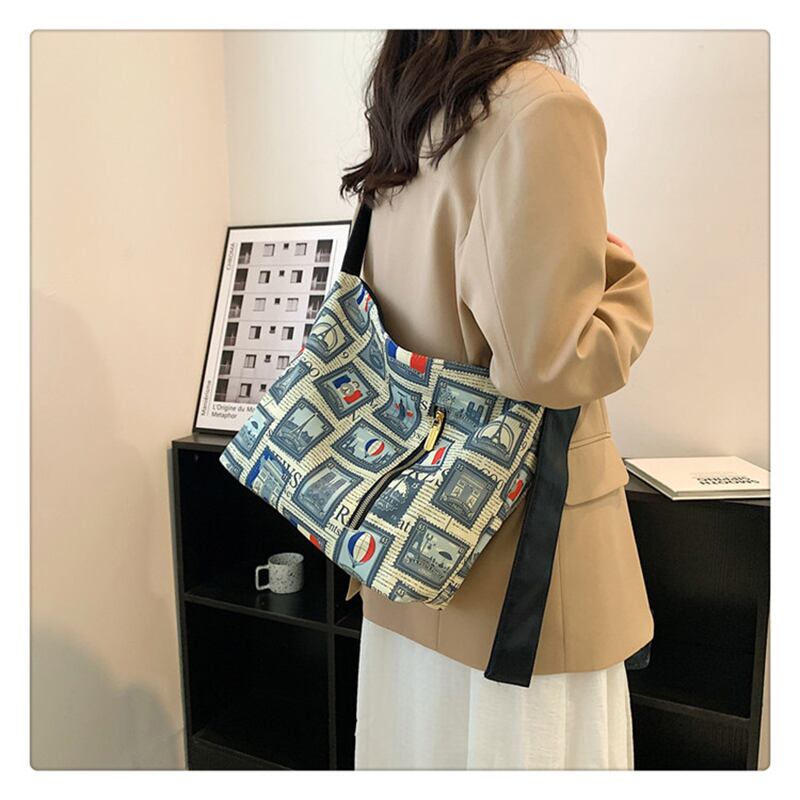 [Mokujin series] ★Shoulder bag★ Shoulder bag, handheld, large capacity, retro, cute, date, improves temperament, print