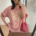 Gallery viewerに画像を読み込む, 【Queenシリーズ】★Tシャツ★ トップス 6color 白or緑or黒orピンクor紫orオレンジ 合わせやすい アルファベット
