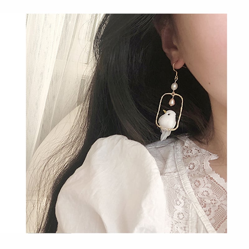 [SUZEE Series] ★Earrings★ 4color White Yellow Pink Blue Earrings or Earrings Pair Animal Bird Bird Cute