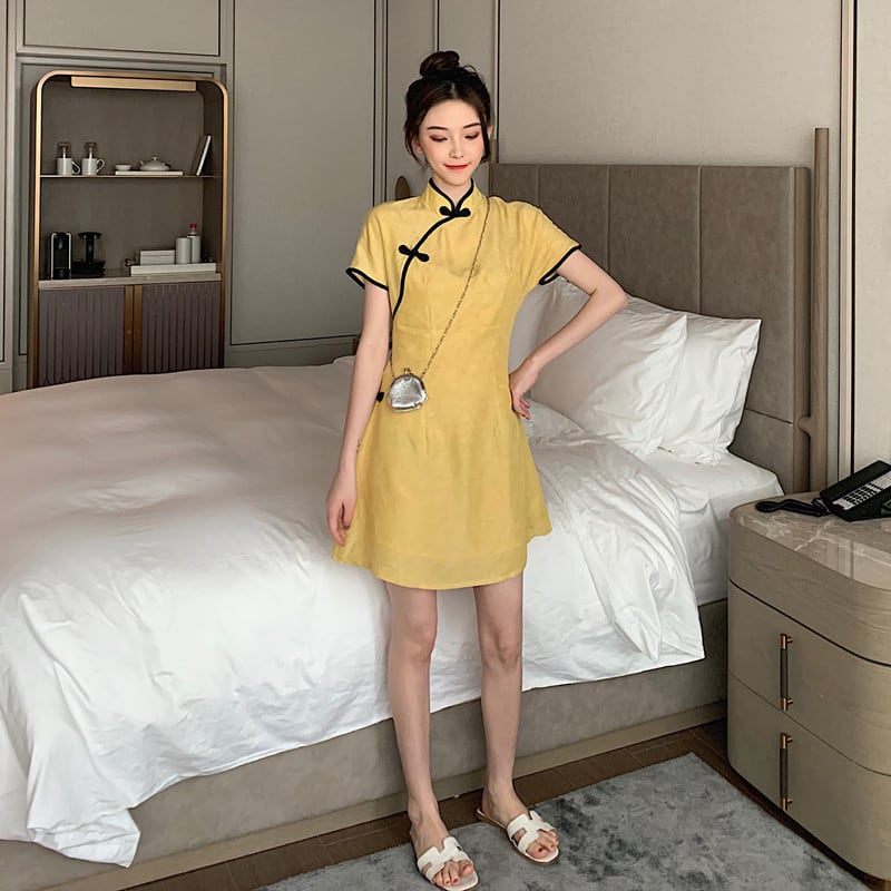 Chinese-style dress, Chinese-style clothing, Chinese clothing, improved Tang clothing, improved Chinese clothing, stand neck, short sleeves, short length, cute, everyday wear, cheap SM, yellow, yellow