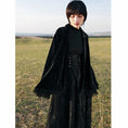 Load image into Gallery viewer, [Da Qinglong Shu Series] ★Chinese style outerwear★ Hanfu outerwear V-neck velvet lace switching loose fitting black black
