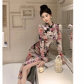 Load image into Gallery viewer, [Hundred Minute Eight Series] ★Floral pattern cheongsam★ Velvet, slimming, sexy, SML, easy to match, improves your temperament
