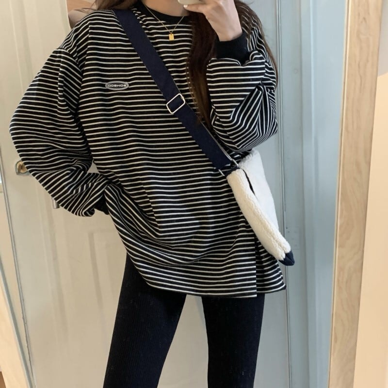 [KEKELI Series] ★Long sleeve shirt★ 2color tops Loose horizontal striped striped pattern Casual Easy to match