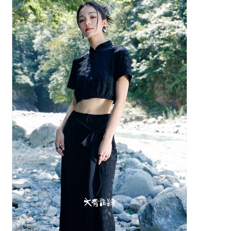 [Daiseiryusu Series] ★Chinese style T-shirt★ Tops Chinese clothing original mini length sexy black black