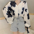 Load image into Gallery viewer, [Kinsho Series] ★Cute shirt★ Ribbon on cuffs Lantern sleeves V-neck Retro fashion
