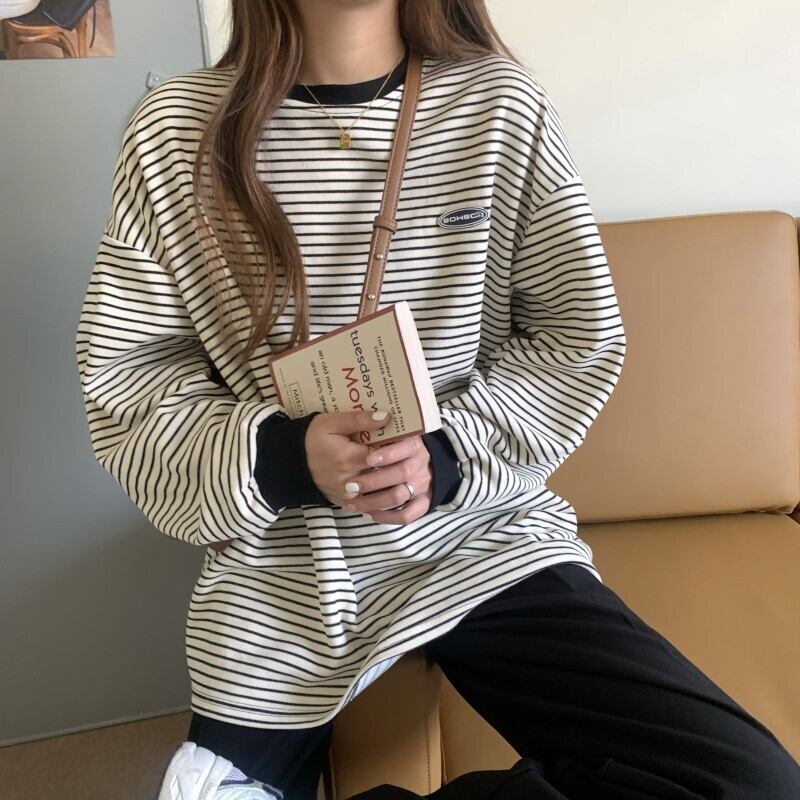 [KEKELI Series] ★Long sleeve shirt★ 2color tops Loose horizontal striped striped pattern Casual Easy to match