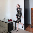 Load image into Gallery viewer, [Hundred Minute Eight Series] ★Floral pattern cheongsam★ Velvet, slimming, sexy, black, black SML, easy to match
