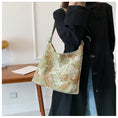 Load image into Gallery viewer, [Ako series] ★Oil painting style bag★ 3color tote bag Floral pattern Blue Green Black Easy to match
