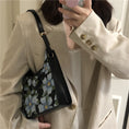 Load image into Gallery viewer, [DAZE & ERPANG series]★Bag★ Oil painting style floral pattern cute date commuting OL office temperament improvement shoulder bag
